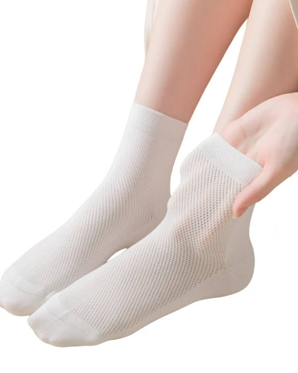 Product_Anti-Slip Cotton Ribbed Cuff Short Socks_variant_White_02